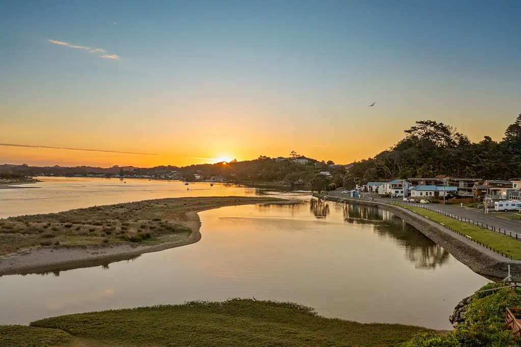 Ngunguru 4房  Endless Views, Effortless Coastal Living