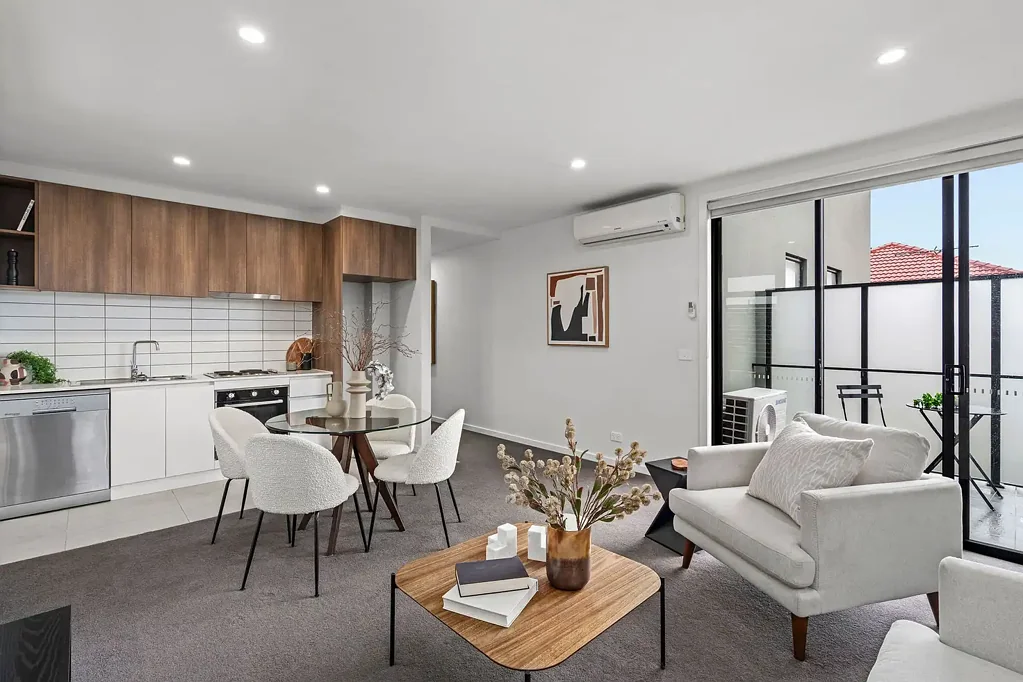Footscray 1房 采光充足，轻松便捷的生活方式 Natural Light, and Effortless Lifestyle Ease