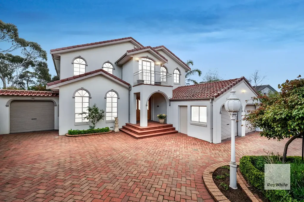 6 Mahon Court, Taylors Lakes, VIC 3038