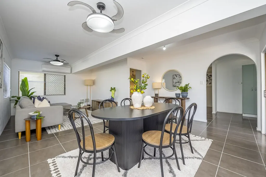 West End 2Kwarto Renovated and Relaunched Stylish Ground Floor Living with Expansive Pet-Friendly Outdoor Space in the Heart of West End
