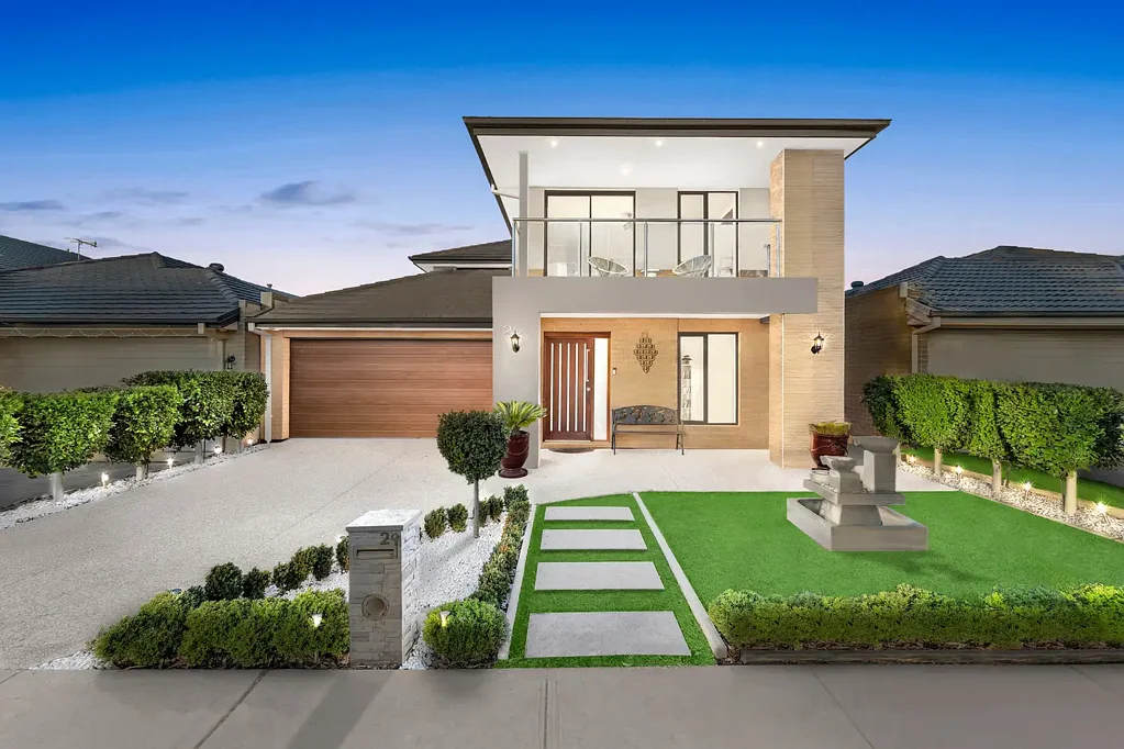 Point Cook 4ห้องนอน 🏡 Double Storey Luxury with Balcony, Theatre & Alfresco in Sanctuary Lakes!!!