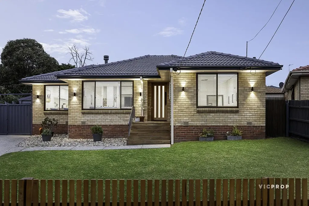 101 Valley Crescent, Glenroy, VIC 3046