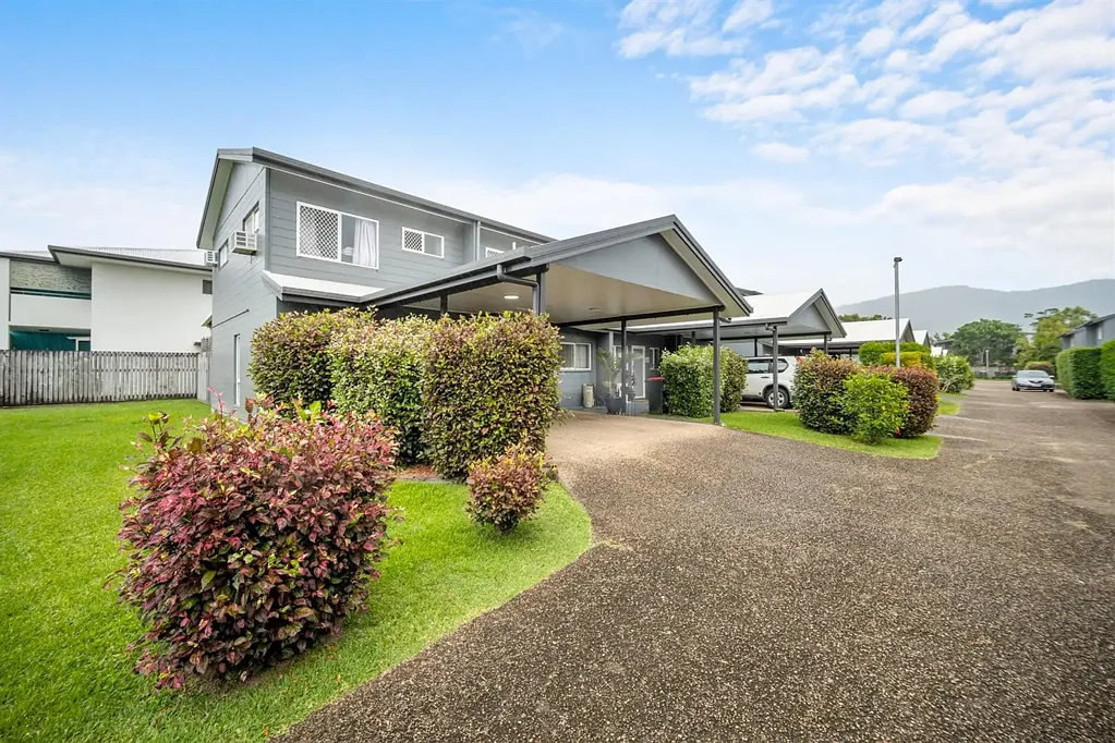 SECURE, LOW-MAINTENANCE TOWNHOUSE IN WOREE