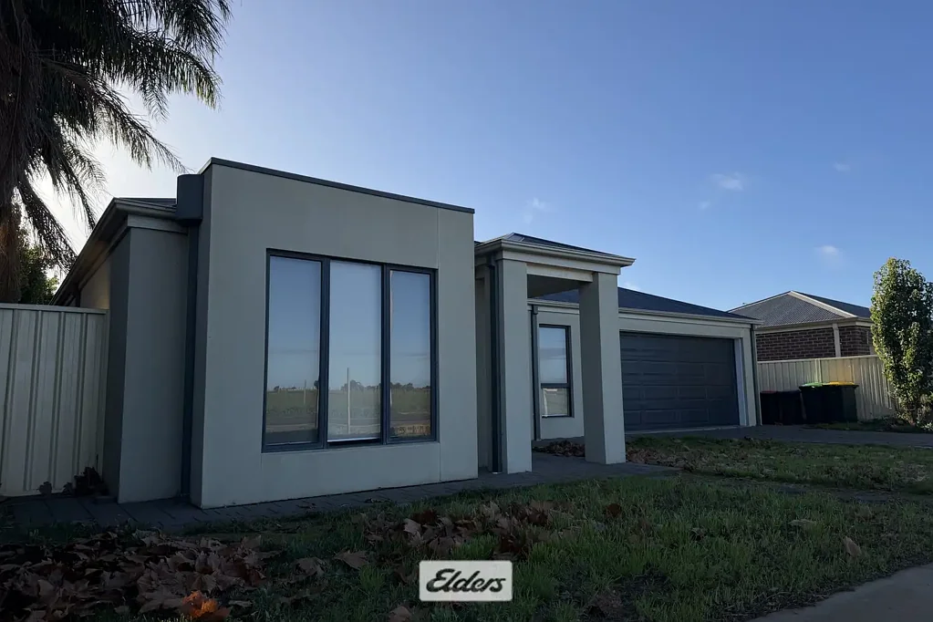 Modern Family Living with Space, Comfort & Style!