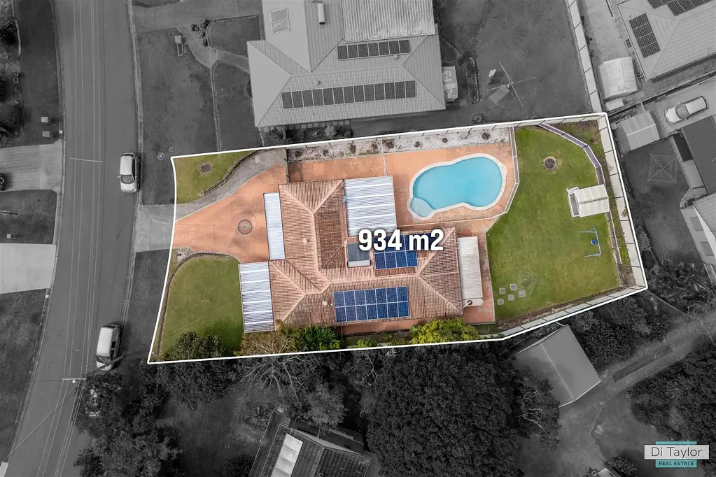 Mount Warren Park 4Kwarto Family Living At It's Best with a POOL! Only minutes from the M1...