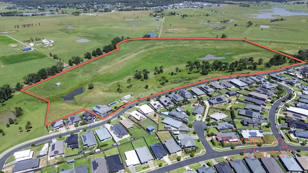 Gillieston Heights 5房  One Of A Kind - Rural Lifestyle Meets Urban Convenience Right In The Heart Of Gillieston Heights!
