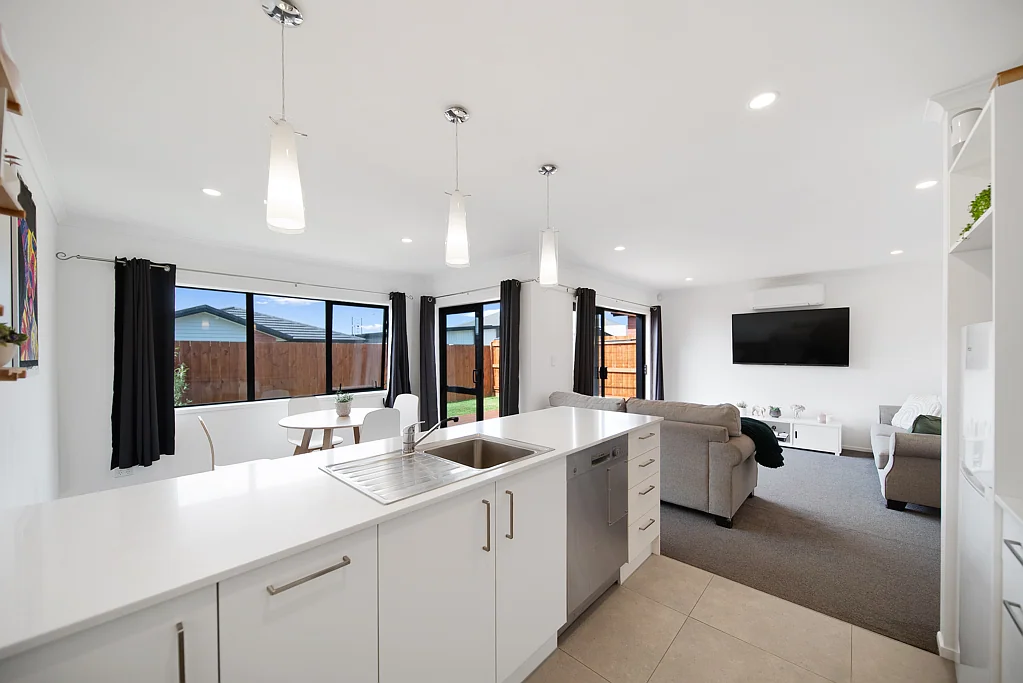 Pukekohe 3房  Vendors Say Sell - Opportunity at 25 Hemopo