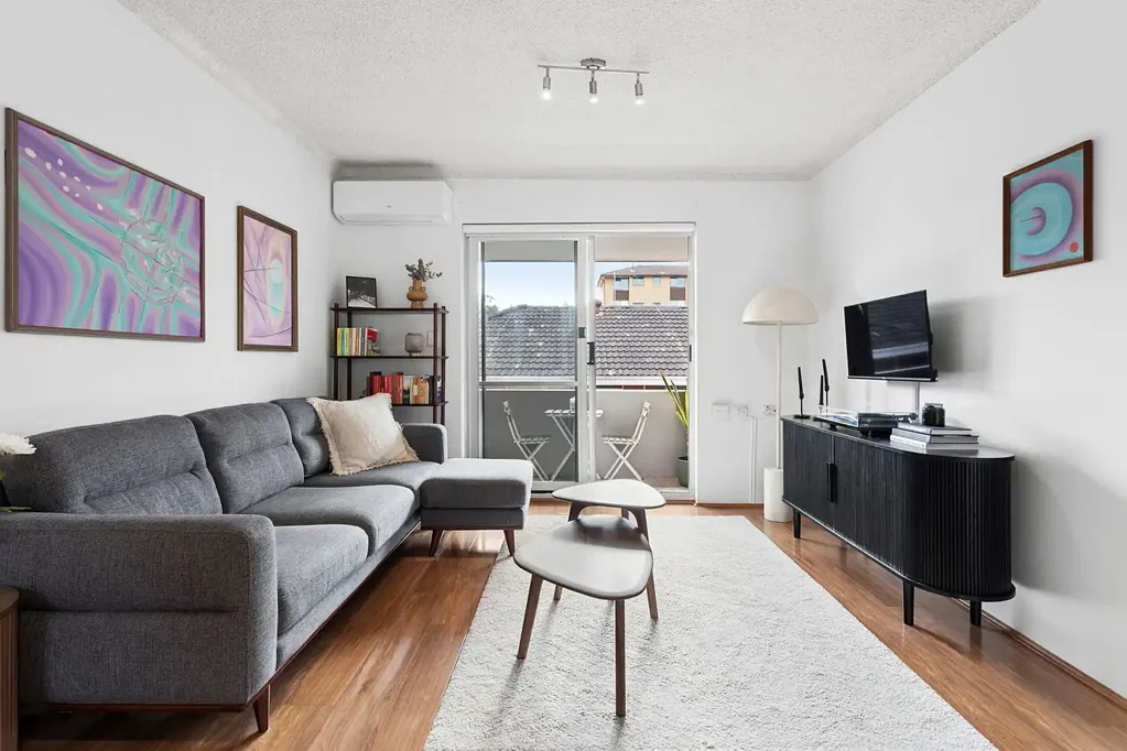 Top Floor Apartment with North Facing Aspect
