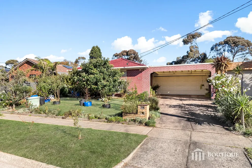 Dandenong North 4chambre Double Garage, Triple Charm, Endless Potential