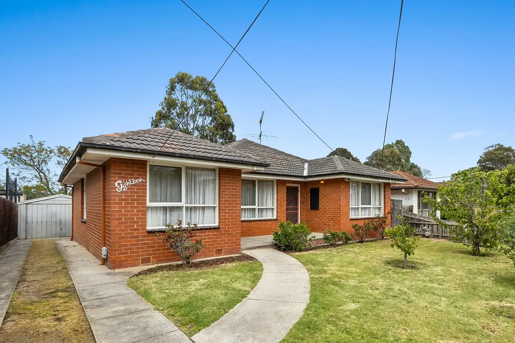 18 Balmoral Drive, Parkdale, VIC 3195