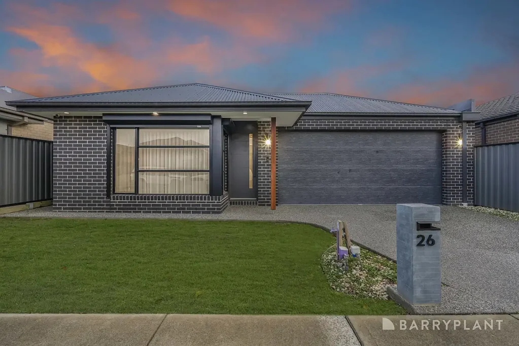 26 Salim Way, Clyde North, VIC 3978