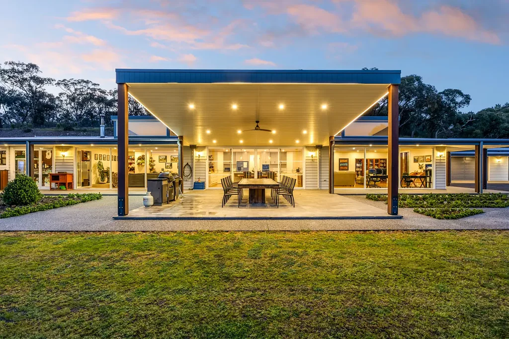 Toolern Vale 4Kwarto Escape the Ordinary — Private Acreage Living Just Minutes from Gisborne