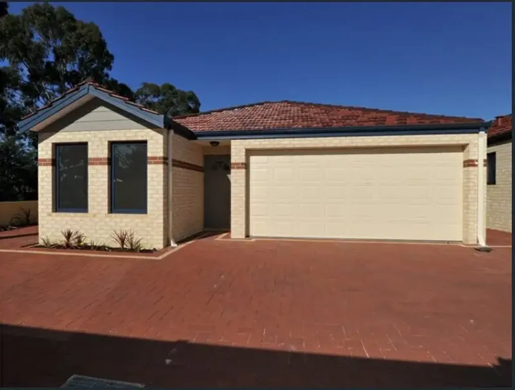 Well-presented 3 bedroom, 2 bathroom villa