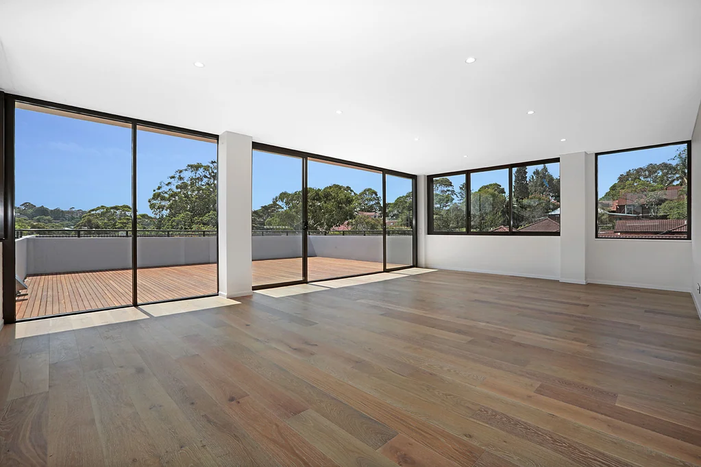 Immaculate Penthouse style entertainers apartment