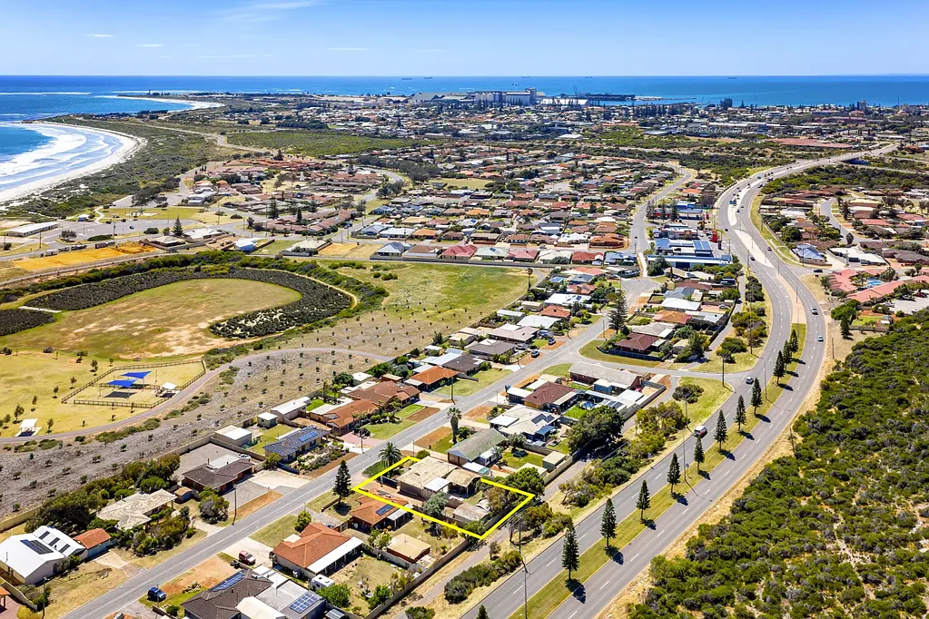 16 Roebuck Street, Mahomets Flats, WA 6530