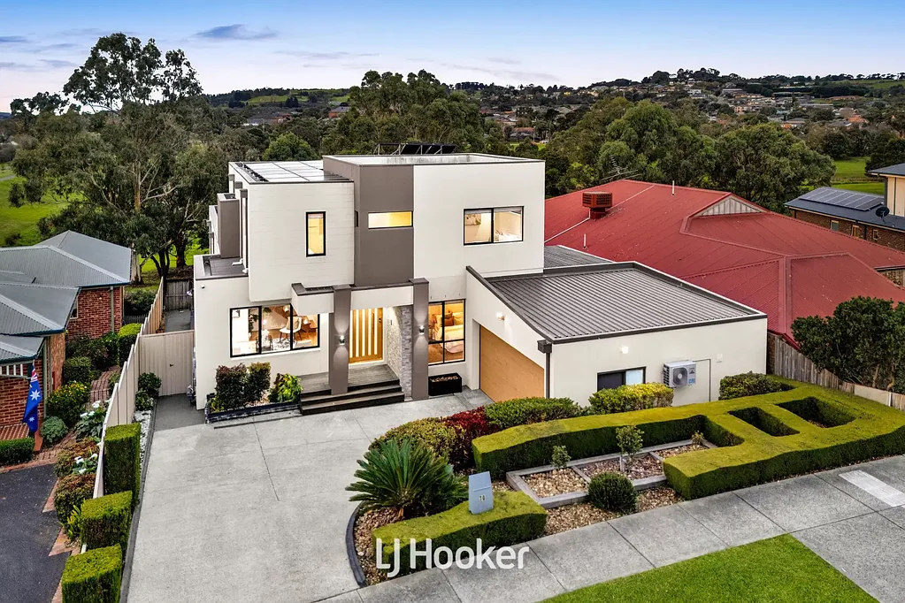 Berwick 7部屋 An Elegant 3-Storey Family Sanctuary with Unrivalled Parkside Living