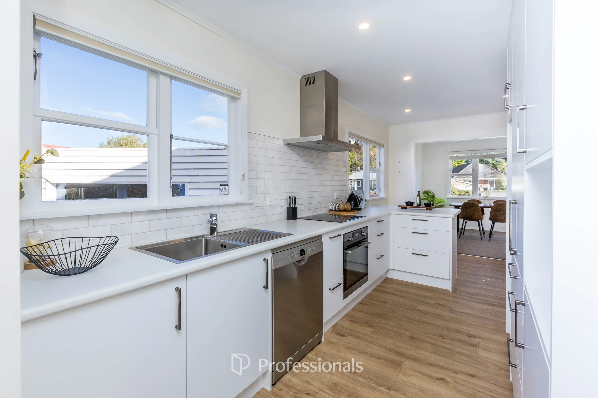 Stokes Valley 4غرفة نوم Spacious Family Living with Modern Comforts