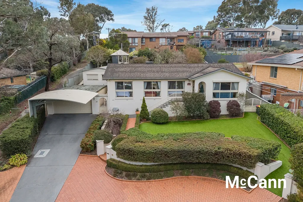 Wanniassa 4房  Family home with great inclusions and comforts