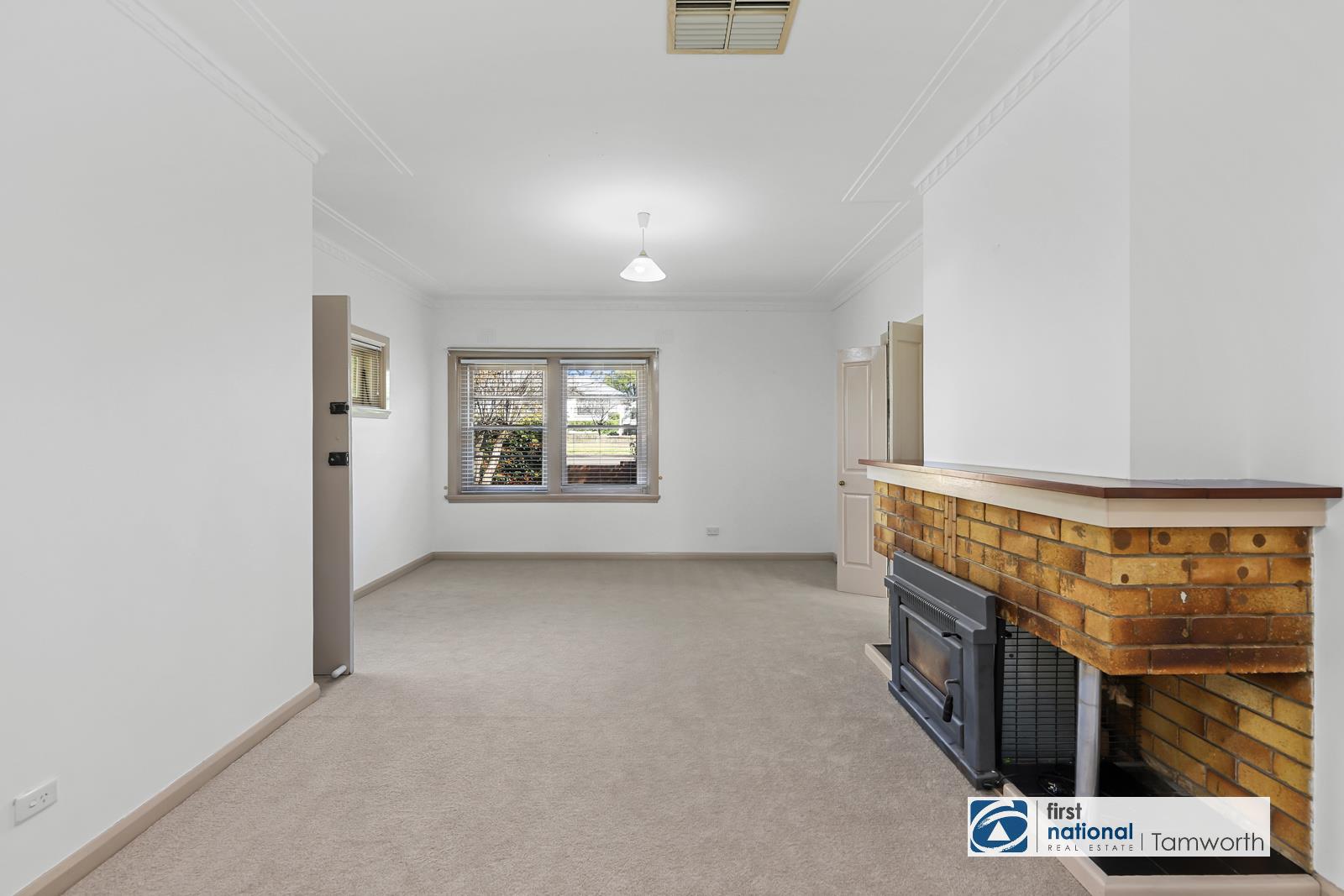 28 ROBYN ST, SOUTH TAMWORTH NSW 2340, 0 침실, 0 욕실, House