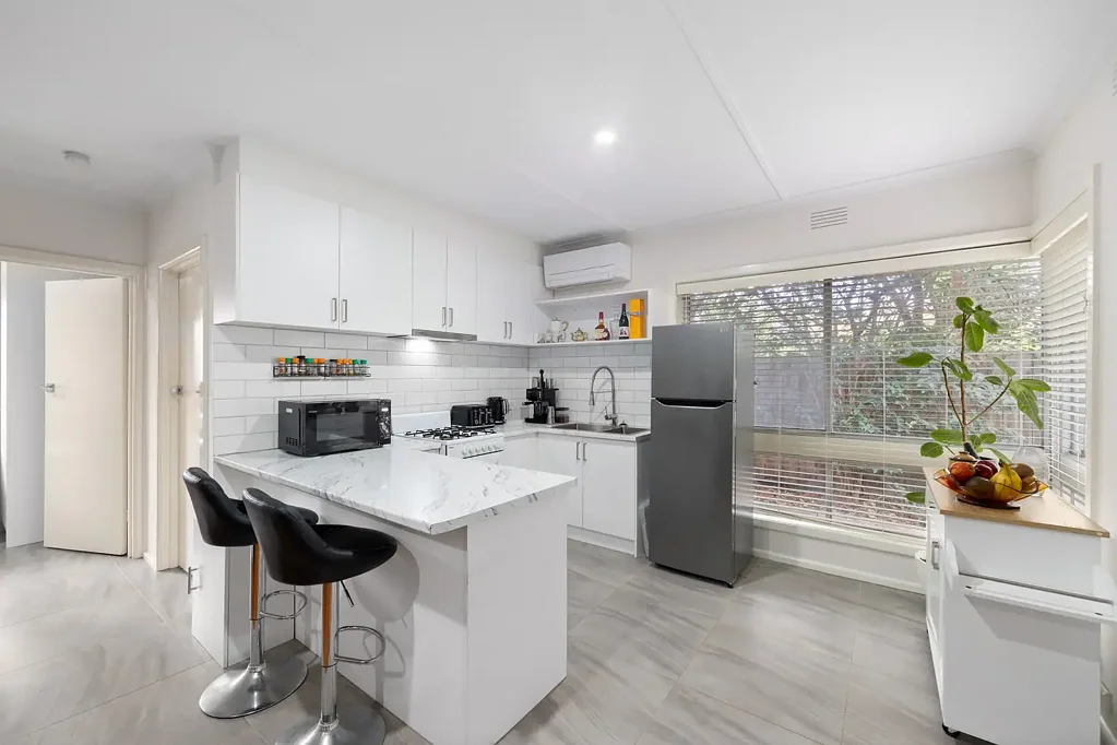 Watsonia 2Kwarto Watsonia's Affordable Mix of Lifestyle & Location