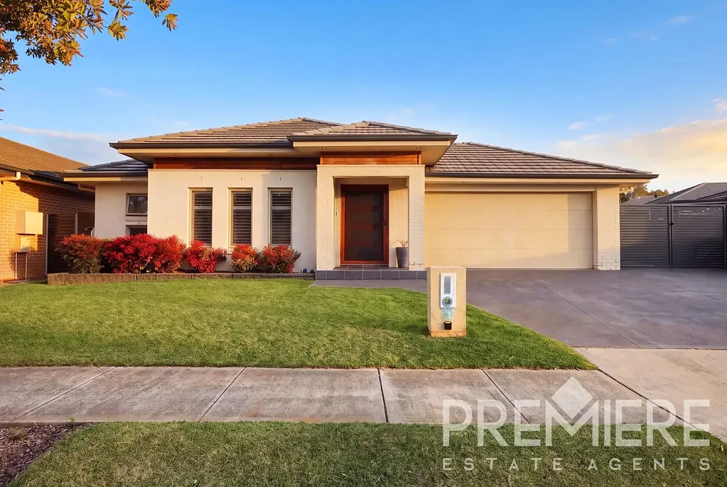 34 Agostini Circuit, Oran Park, NSW 2570