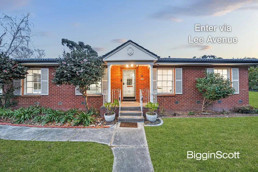 Mount Waverley 3બેડરૂમ EFFORTLESS LIFESTYLE, INCREDIBLE LOCATION!