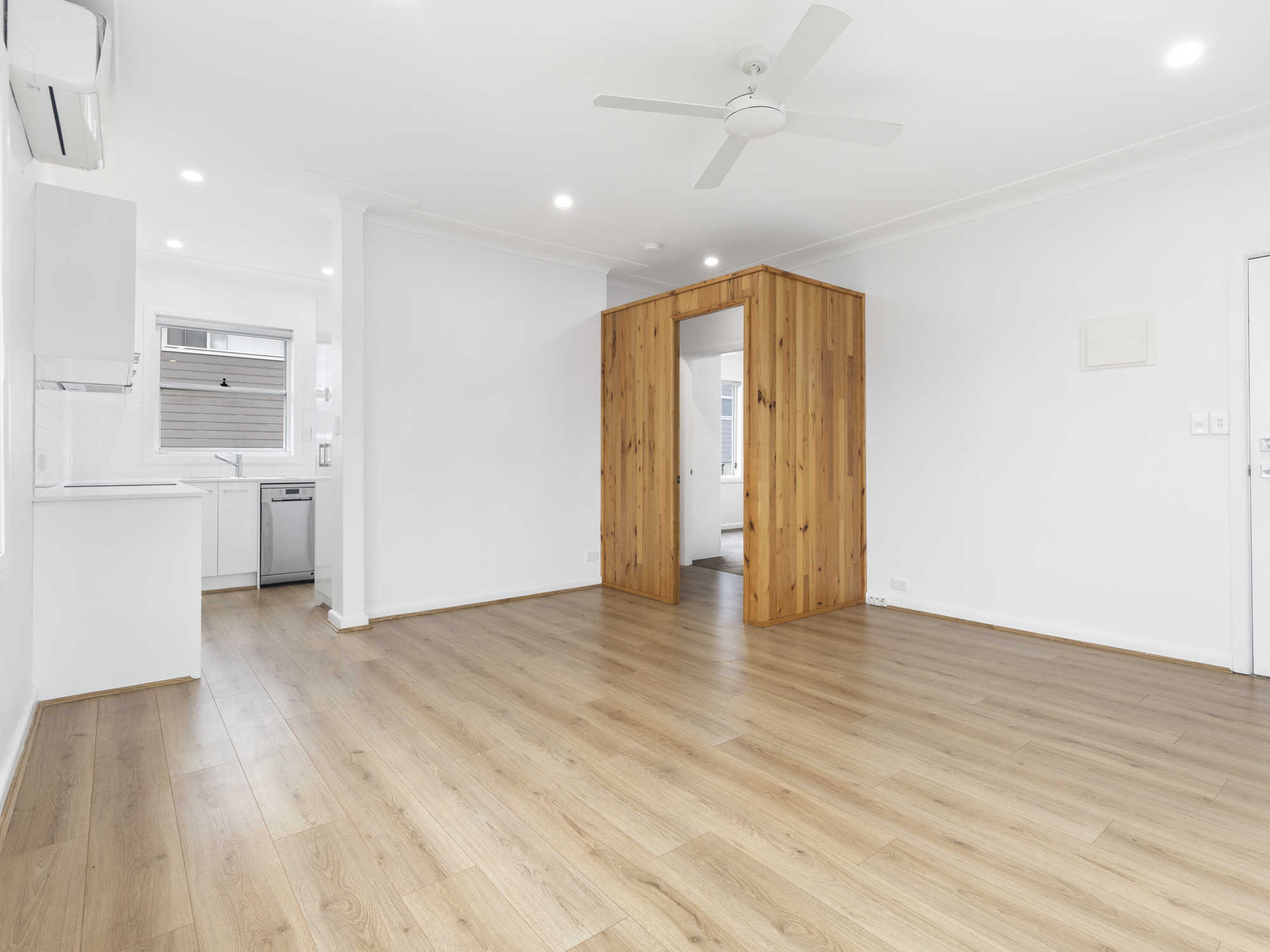 4 LUCINDA AV, KILLARNEY VALE NSW 2261, 0 phòng ngủ, 0 phòng tắm, Unit