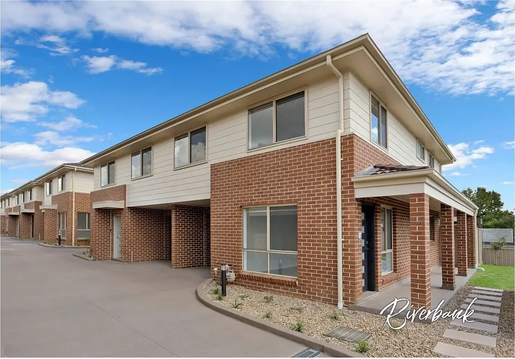 Stylish & Spacious Townhouse