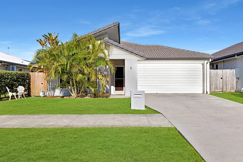 Meridan Plains 4 Bedroom Stylish, Family-Friendly Living in a Central Coastal Location