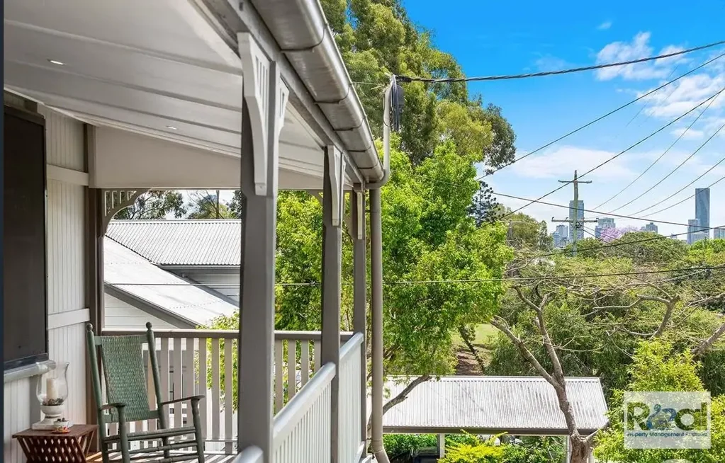 Stunning Four Bedroom Townhouse