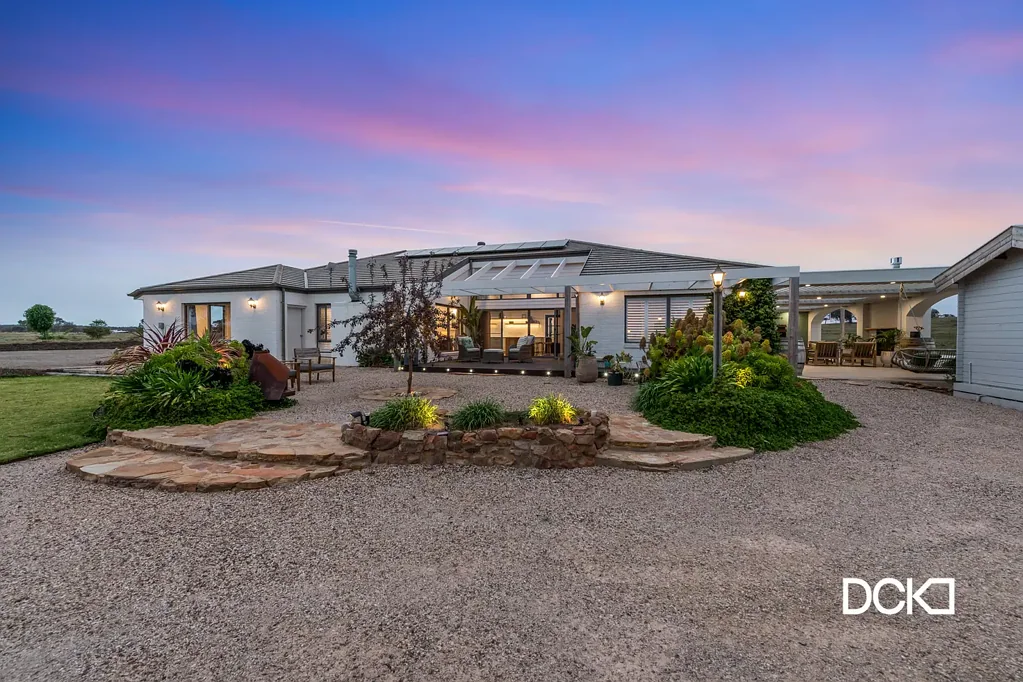17 Castles Road, Axe Creek, VIC 3551