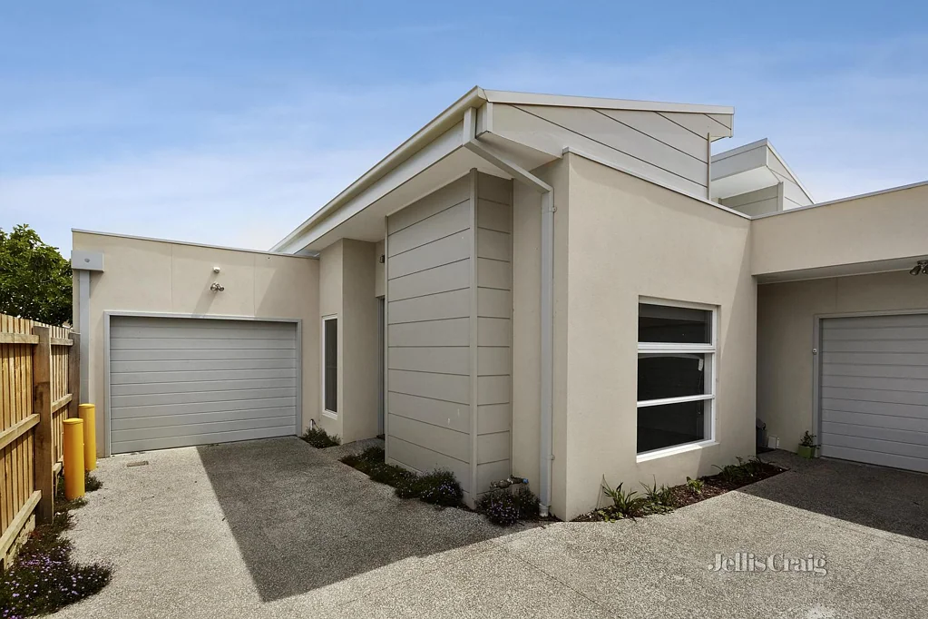 4/19 Basil Street, Newport, VIC 3015