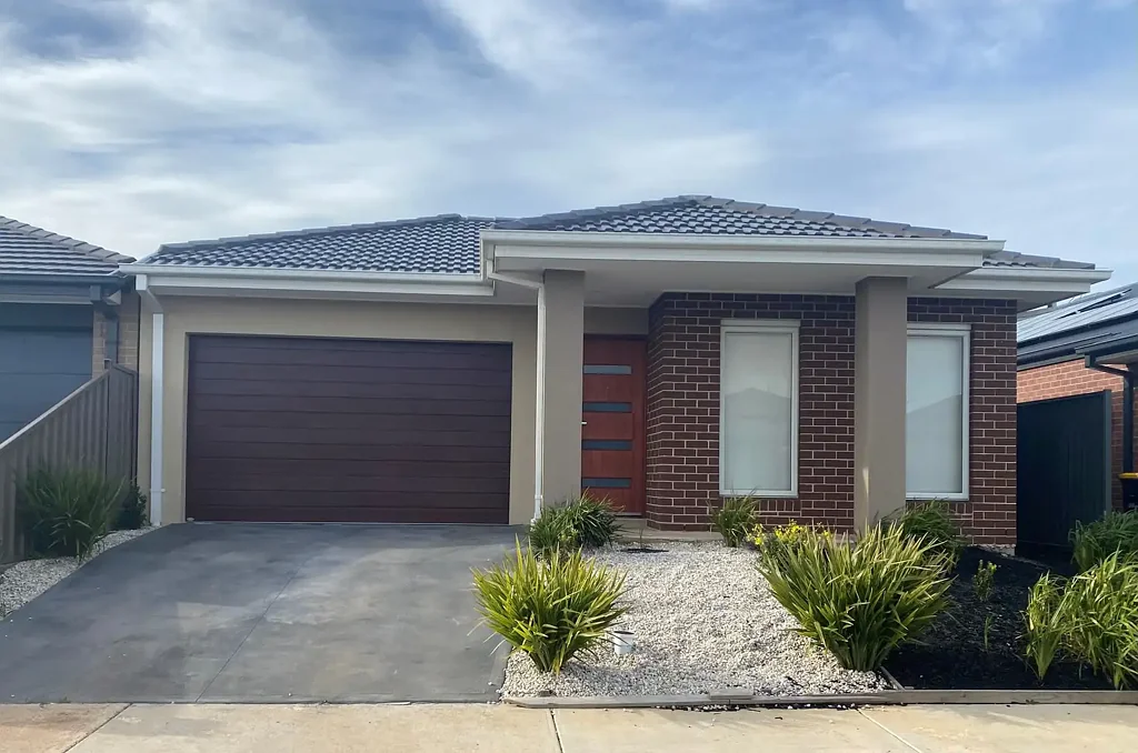 4 bedroom house with ducted heating and cooling