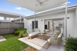 5/44 Fern Parade, Griffin