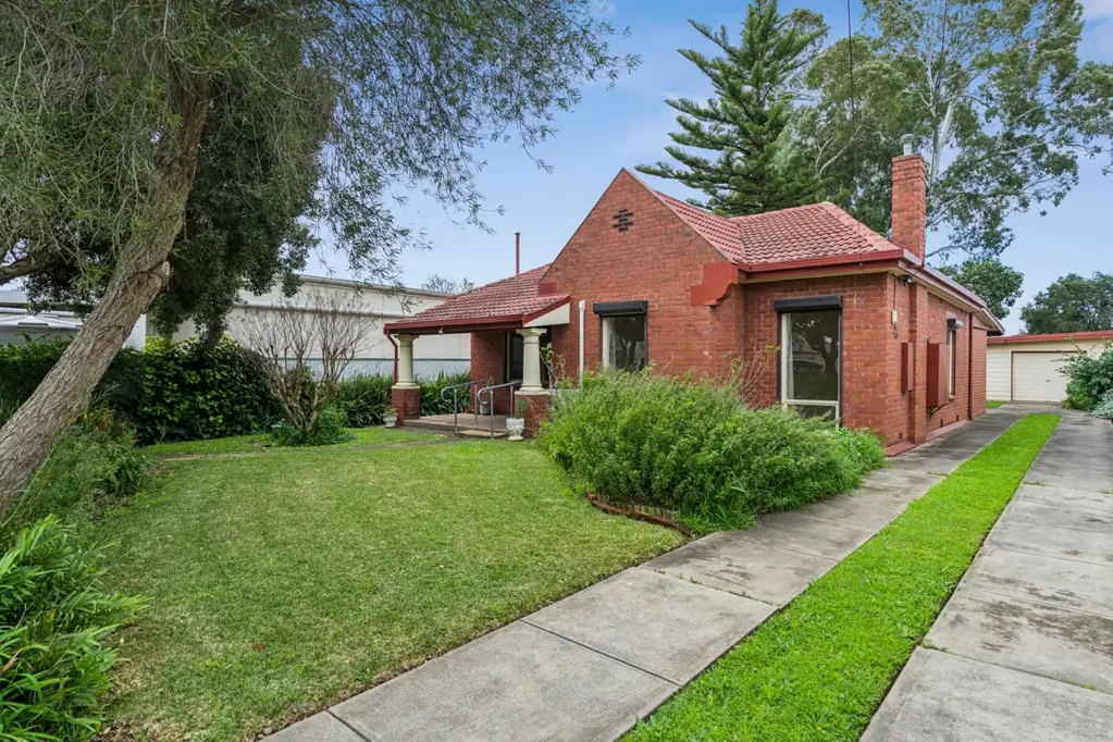Glandore 3房  Generous Landholding with Endless Potential in Blue-Chip Glandore