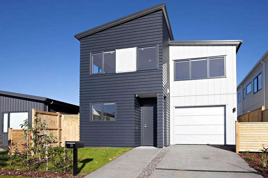 Karaka lakeside 4 beds for rent
