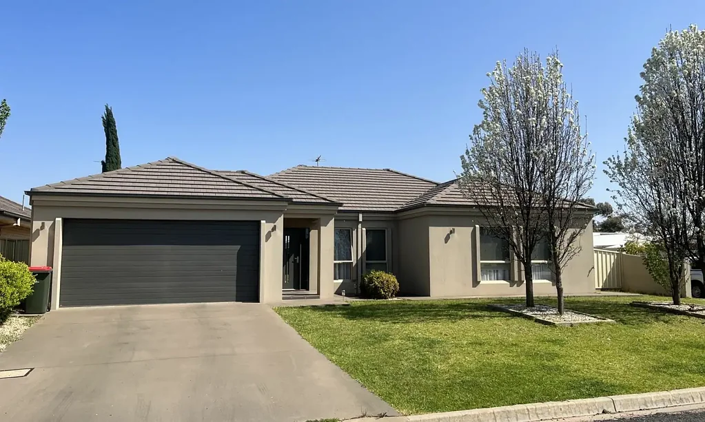 40 Calabria Rd Griffith