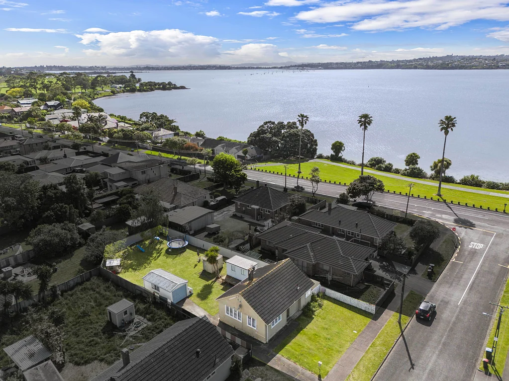 22 Tuakiri Street, Point England, Auckland City, Auckland