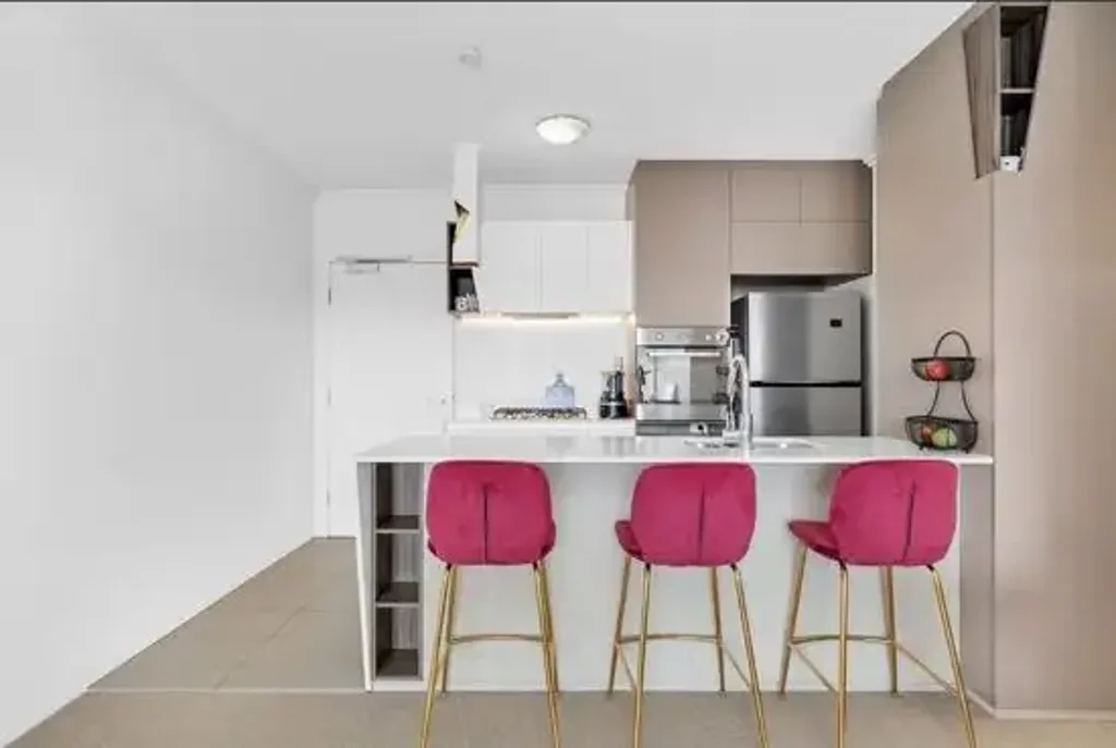 Elegant & Contemporary Apartment with Balcony and Pool/Garden Views!