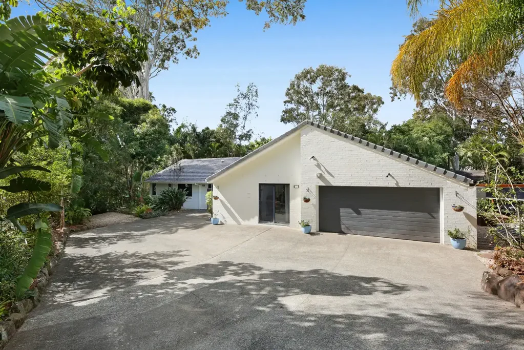 Mudgeeraba 5 Bedroom Resort-Inspired Family Living with Versatile Dual Living in Tranquil Acreage Setting