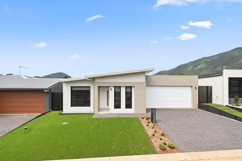 Modern 4-Bedroom Residence in Prime Location! Brand New & Ready to Move In
