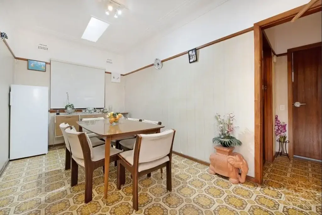 Spacious 3-Bedroom home with huge yard!