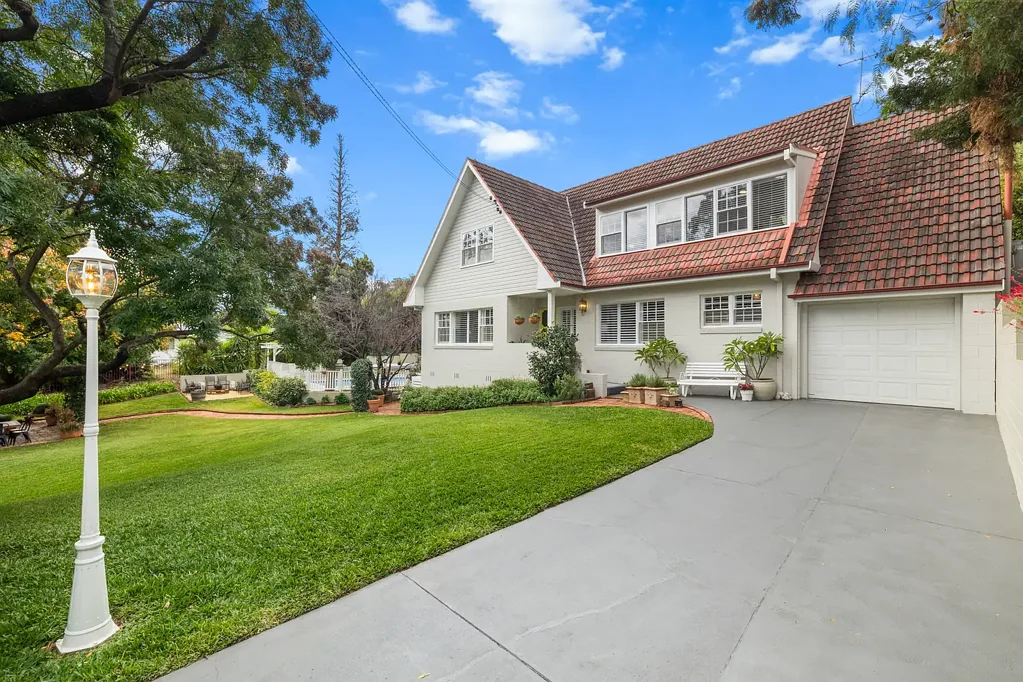 Tamworth 5房  CHARACTER, COMFORT & EXCEPTIONAL FAMILY APPEAL