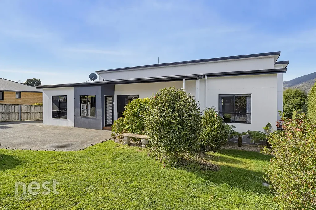 Huonville 3બેડરૂમ Sunlit, Elevated and Private — At the End of a Quiet Cul-de-Sac