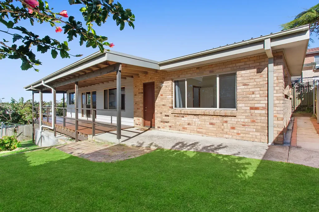 " Peacefully Situated in a Popular Location "