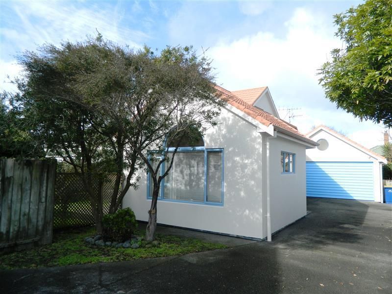 83b Old Lake Road, Narrow Neck, Auckland - North Shore, 3 Kuwarto, 2 Banyo