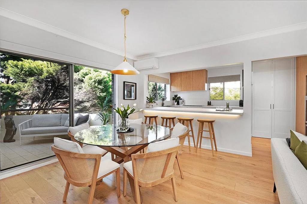 Wollstonecraft 2બેડરૂમ Elevated Living in a Boutique Top Floor Setting