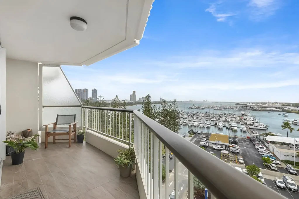 Furnished Two Bedroom with Amazing Views