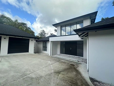Spacious Luxury Family Home in Greenhithe