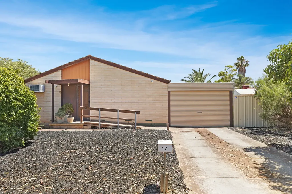 17 Carcoola Road, Munno Para, SA 5115
